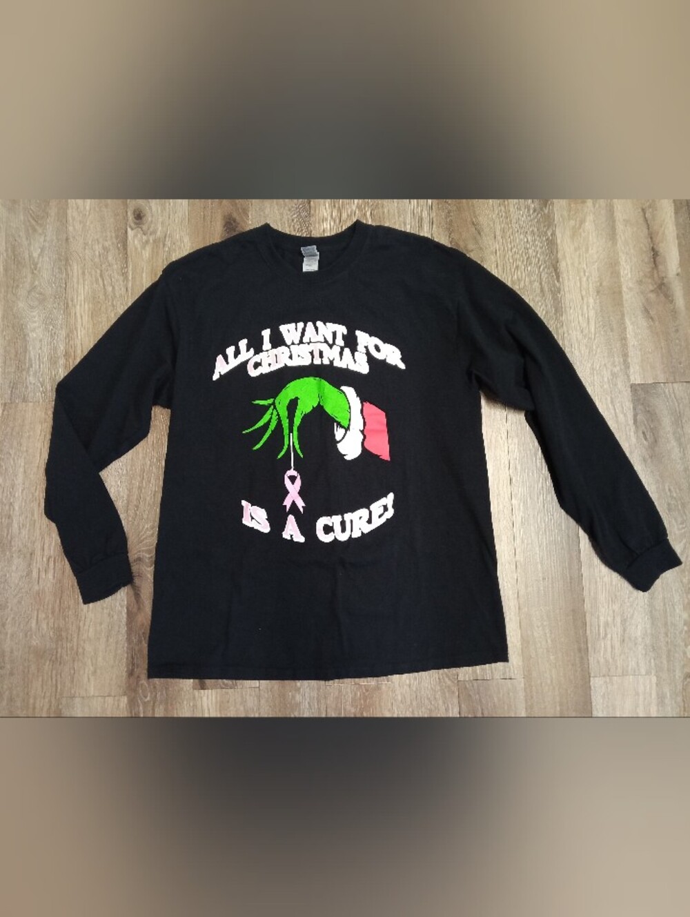 Women's Black Long-Sleeve Graphic Grinch Tee - Breast Cancer Awareness